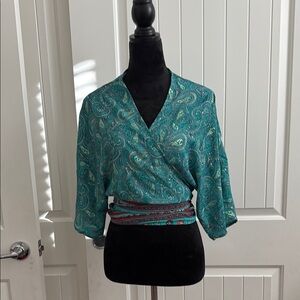 Chic Green Wrap Blouse with Kimono Sleeves